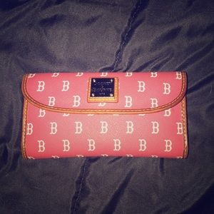 Dooney & Bourke womens wallet and clutch